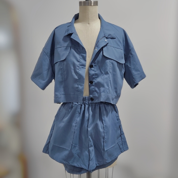 Blue shorts short sleeve shirt set - Picture 10 of 11